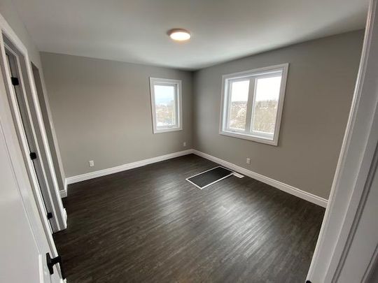 65 Gardiner St - Unit 2, 4 bed, 4 bath STUDENT RENTAL AVAILABLE MAY 2025 - Photo 1