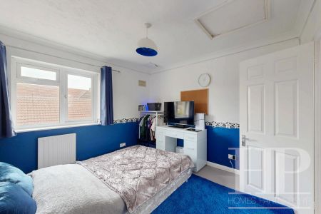 Mallard Close, Horley, RH6 - Photo 5
