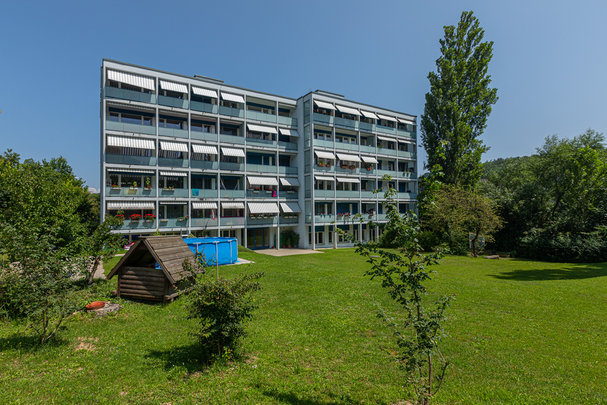 Familienwohnung nähe Schulhaus und Blick ins Grüne! - Photo 1
