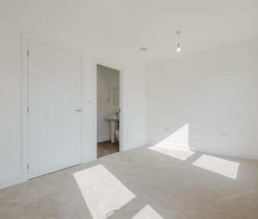 4 bedroom terraced house to rent - Photo 3