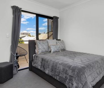 Inner-City Living at Its Best – Spacious Apartment with City Views ... - Photo 5
