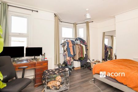 4 bedroom end of terrace house to rent - Photo 3