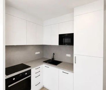Pronájem moderního bytu 2+kk s terasou – Břeclav, ul. Břetislavova - Photo 2