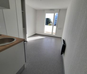 Location Appartement 1 pièce 18m² NIMES 30000 - Photo 1