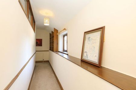 3 bedroom coach house to rent - Photo 4