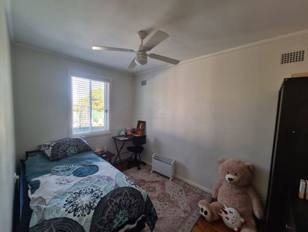 For Lease – Spacious 4 Bedroom Family Home in Lurnea - Photo 5