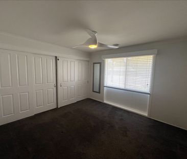 Space, Style & Comfort - Photo 4