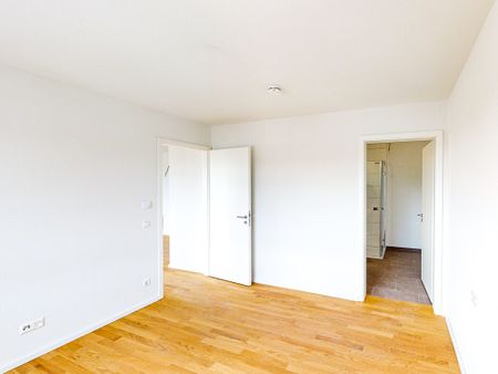 *Jetzt Umzugsbonus sichern!* Hoch hinaus! Großzügige 4-Zimmer-Wohnung mit Dachterrasse - Photo 4