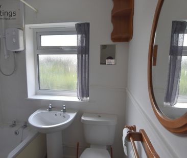 2 Bedroom End Terraced House - Photo 6