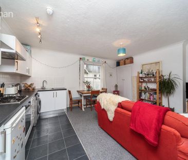 2 bedroom maisonette to rent - Photo 2