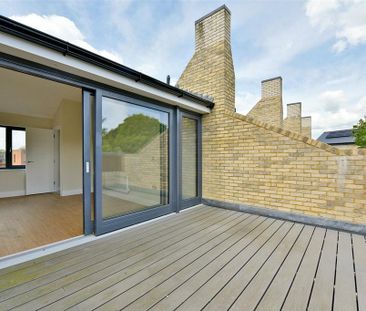 2 bedroom terraced house to rent - Photo 4