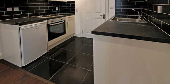 Studio to rent - Photo 2