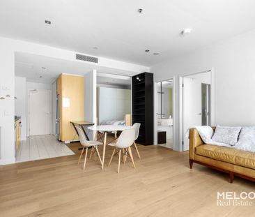 FURNISHED 2-BEDROOM AT QV - Photo 2