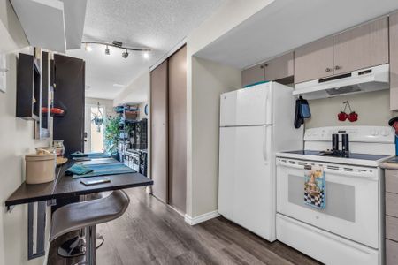 For Lease - 139 Brighton Street Unit# 12C, Waterloo, Ontario - Photo 2