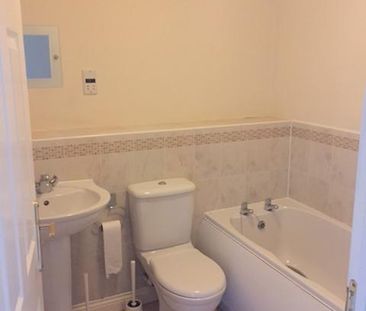 4 bedroom townhouse to rent - Photo 5