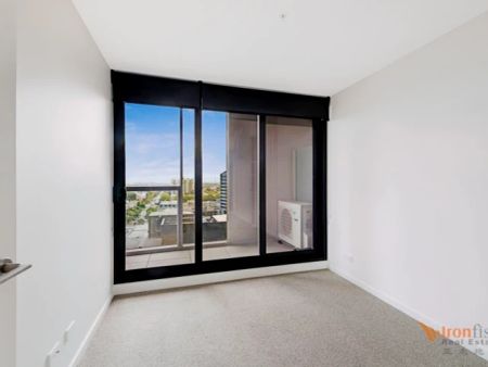 2 Bed, 1 Bath - Photo 2