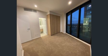 2 Beds Luxury Apart with Stunning Views in the heart of St Lenoard - Photo 3