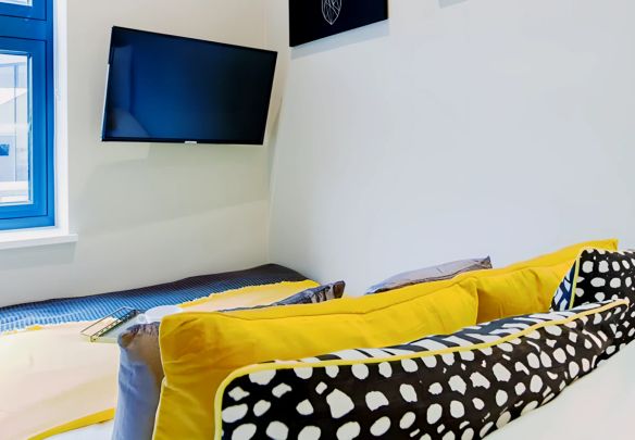 Silver Studio - Photo 1