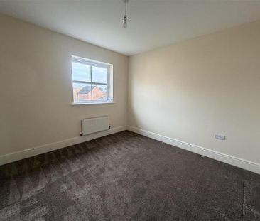 4 bedroom detached house to rent - Photo 6