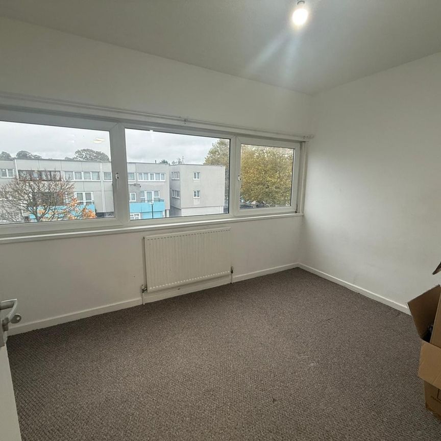 3 Bed Detached House, Lindsey Close, CR4 - Photo 1