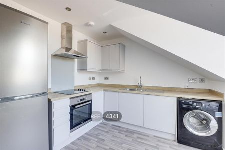 2 bedroom flat to rent - Photo 4