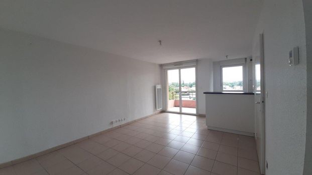 location Appartement T2 DE 41m² À FONBEAUZARD - Photo 1