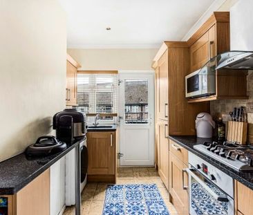 2 Bed Flat, Harvard Road, W4 - Photo 6