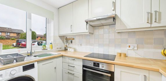 Myers Way, Camberley Myers Way, Camberley - Photo 2