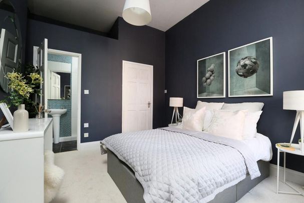 3 bedroom flat to rent - Photo 1