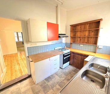 COMFORT, SPACE & LOCATION IN VIBRANT FAIRFIELD - Photo 3