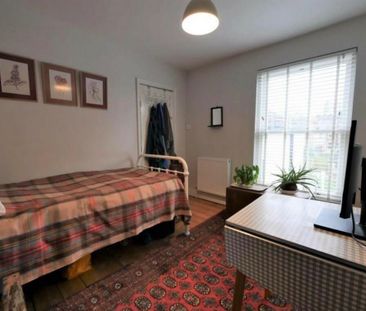 3 bedroom terraced house to rent - Photo 5