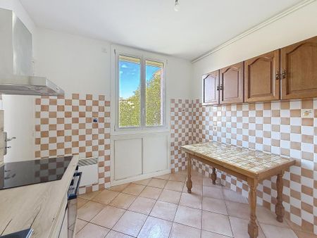 Location Appartement 4 pièces 101m² AJACCIO 20090 - Photo 2