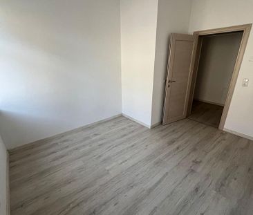 <h1 class="md:text-xl md:leading-6 mt-4 md:mt-10 lg:mb-6 mb-3 text-... - Photo 6