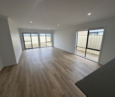 Unit 1 / 30 Woodstock Street, Shepparton VIC 3630 - Photo 4