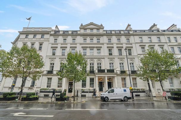 A Grade II listed apartment in Westminster - Photo 1