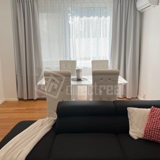 DIRECTREAL|Zariadený 2-izbáčik na MDŽ v Šuranoch - Photo 1