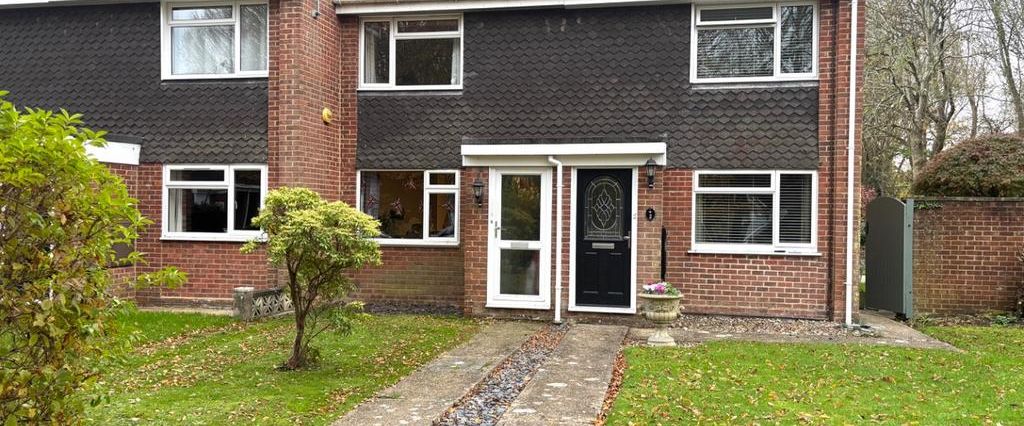 2 bedroom terraced house to rent - Photo 1