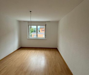 Well-maintained 4.5-room apartment on the ground floor in an idylli... - Photo 2