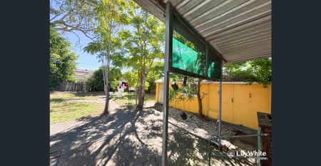 FAMILY HOME MINUTES FROM CAMPBELLTOWN CBD - Photo 5