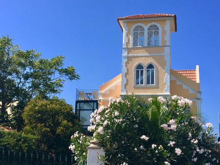 Apartamento T2 em palacete na primeira linha junto ao mar na Azarujinha - Photo 4