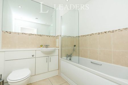 2 bedroom flat to rent - Photo 5