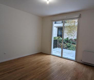 location Appartement F2 DE 49.35m² À CLICHY - Photo 4