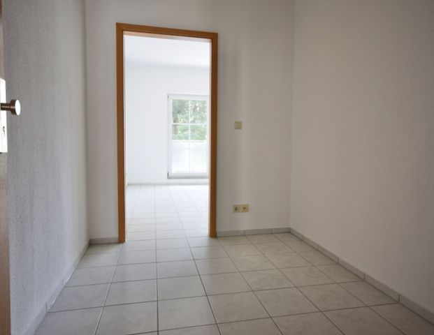 1-Raum Apartment • Laminat • Sonnenbalkon • Nähe Polizeischule Chemnitz • Stellplatz • Mieten - Foto 1