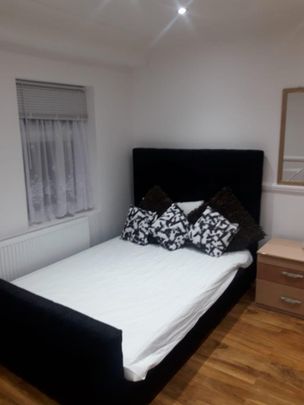 Room in a Shared House, Layfield Crescent, NW4 - Photo 1