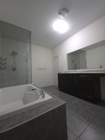 For Lease - 86 Humberstone Crescent, Brampton, Ontario - Photo 4