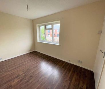 Exeter Drive, Leeds, LS10 - Photo 3