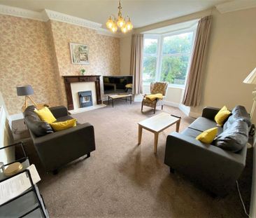6 bedroom terraced house to rent - Photo 1
