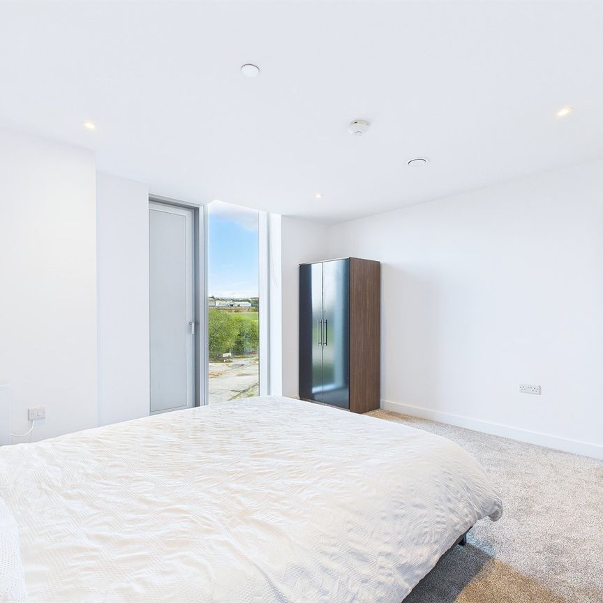 Apartment to Rent: Park View, Victoria Riverside, M4 - Photo 1