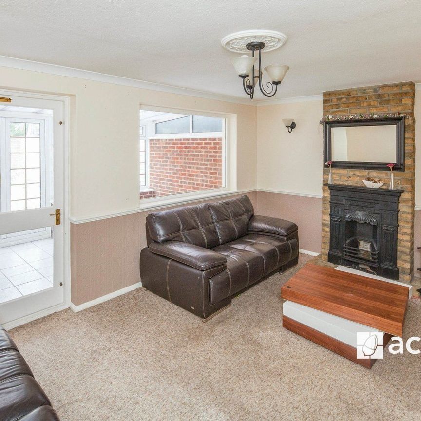 Drovers Place, London, SE15 - Photo 1