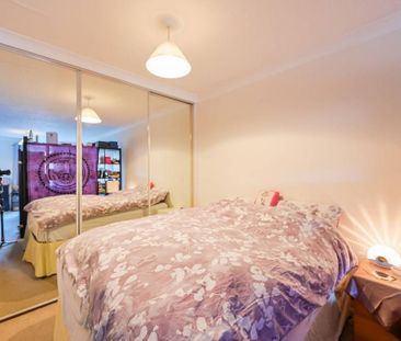 Studio to rent - Photo 6